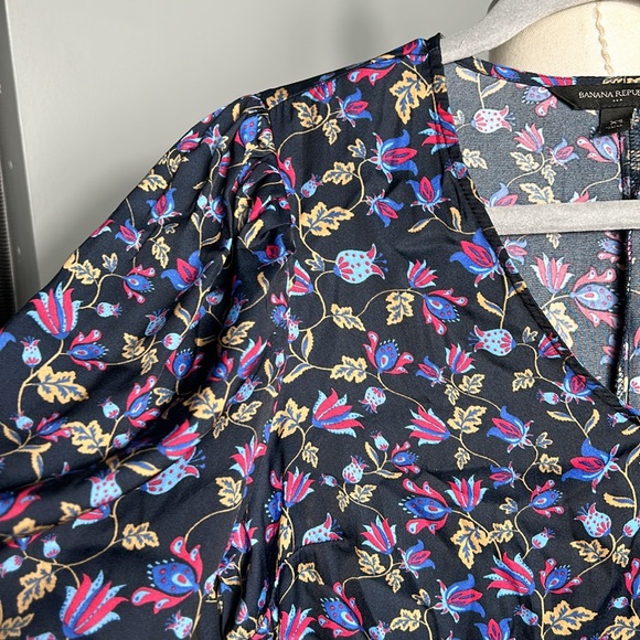 BANANA REPUBLIC Puff-Shoulder Blouse| BANANA REPUBLIC Puff-Shoulder Top XS - Picture 13 of 14